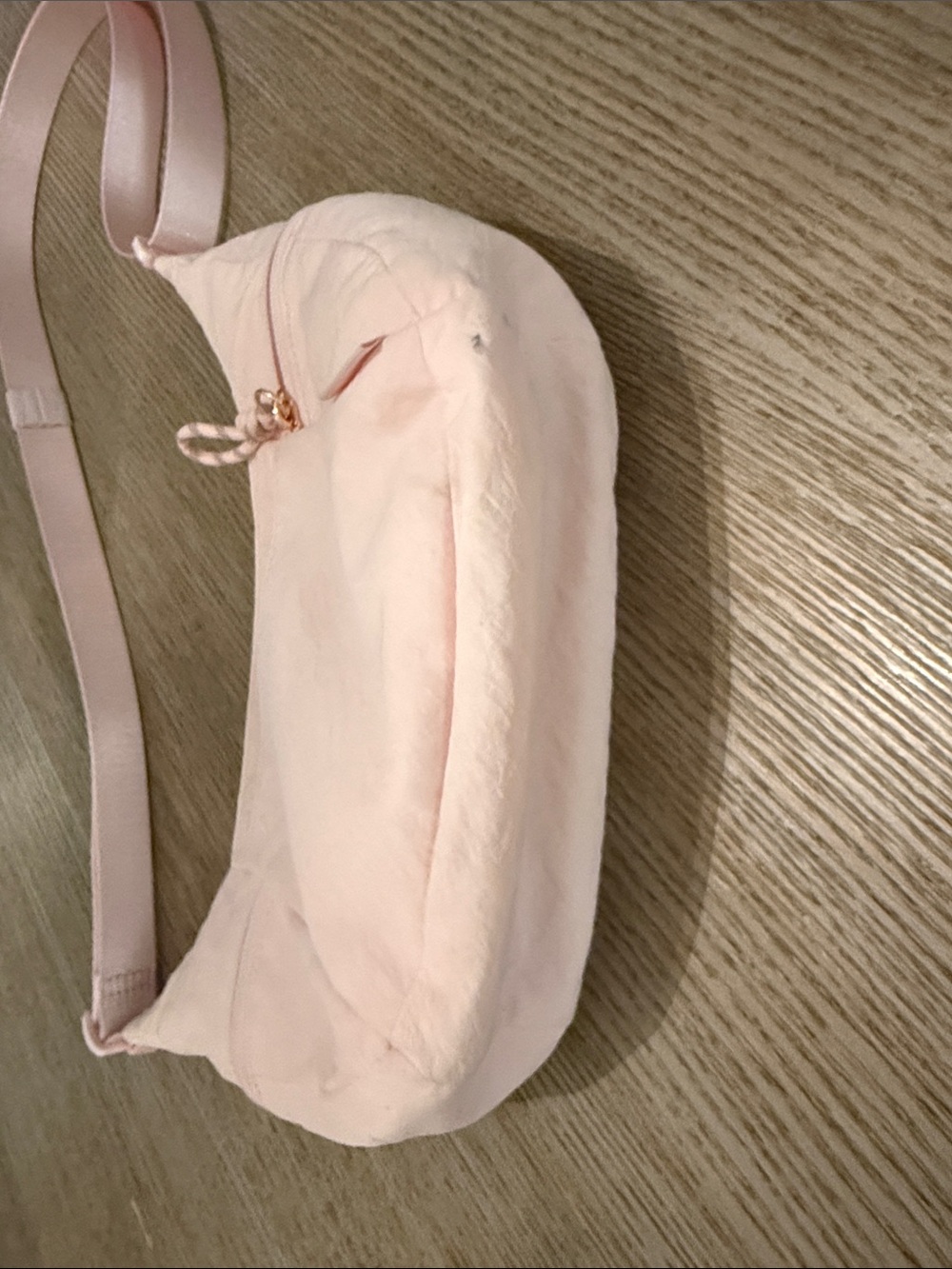 Lululemon small slouchy sling 3L bag - Picture 7 of 9